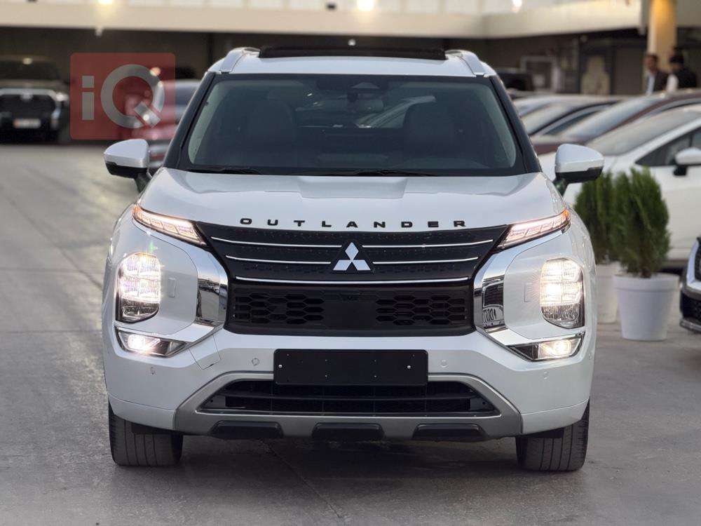 ميتسوبيشي اوتلاندر